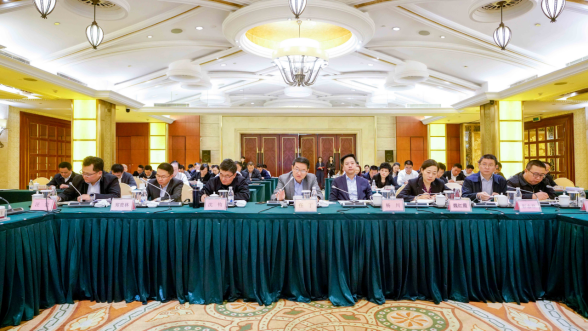 奋力冲刺2019年 起劲备战2020年 银娱优越会集团召开2019年三季度运营剖析暨事情推进聚会